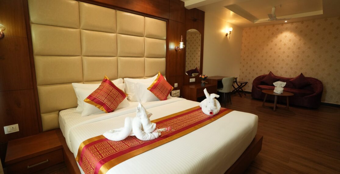 Room Full Width 38 DSC06071 scaled