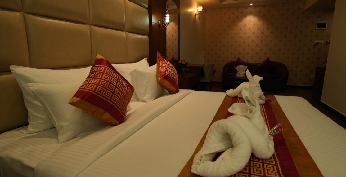 Room Full Width 41 DSC06124 scaled