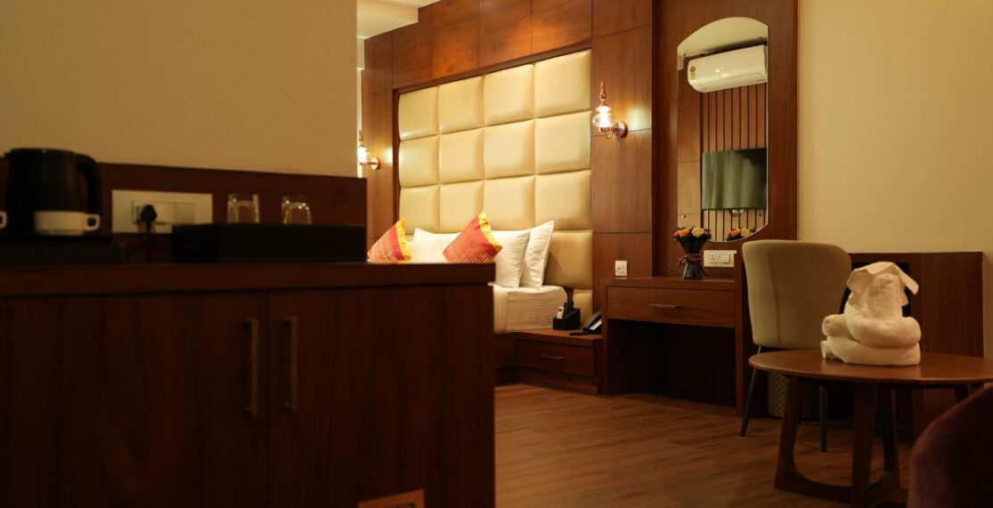 Room Full Width 44 DSC06187 scaled