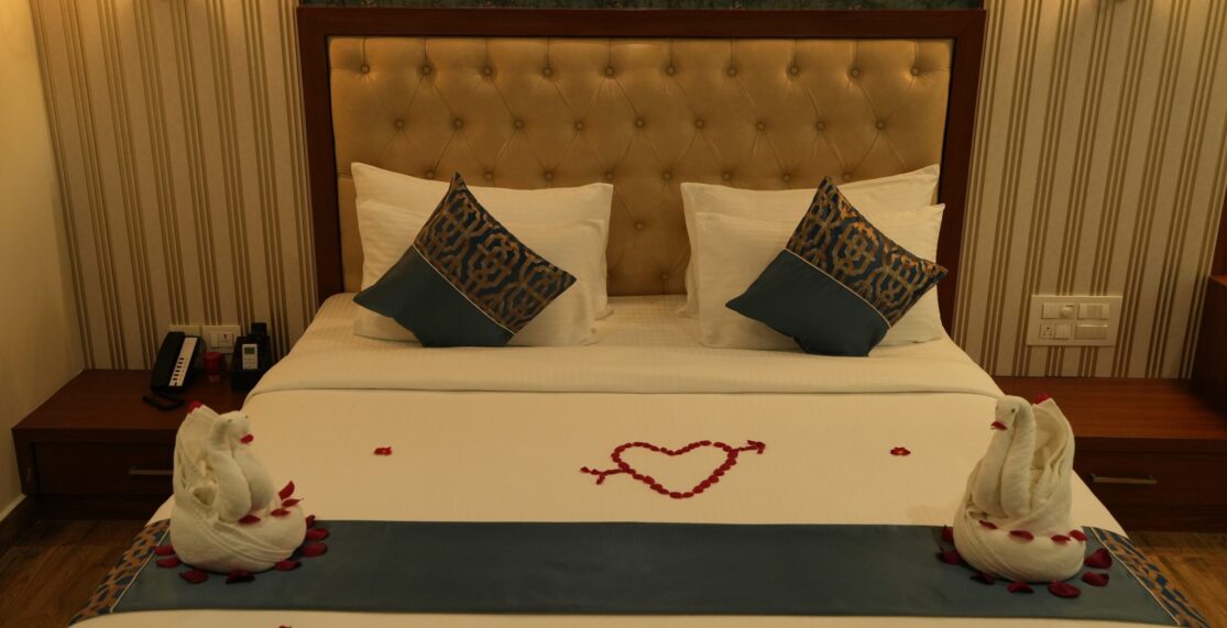 Room Full Width 25 DSC07846 scaled