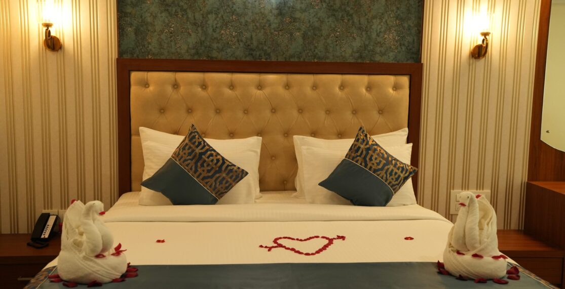 Room Full Width 27 DSC07859 scaled