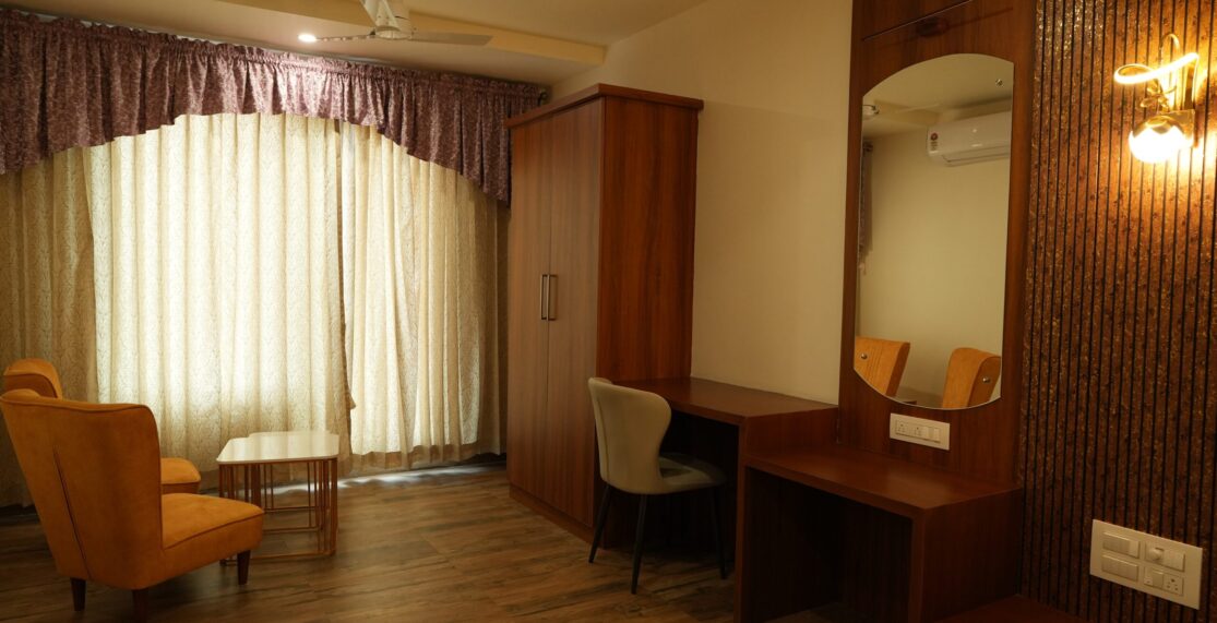 Room Full Width 55 DSC08108 scaled