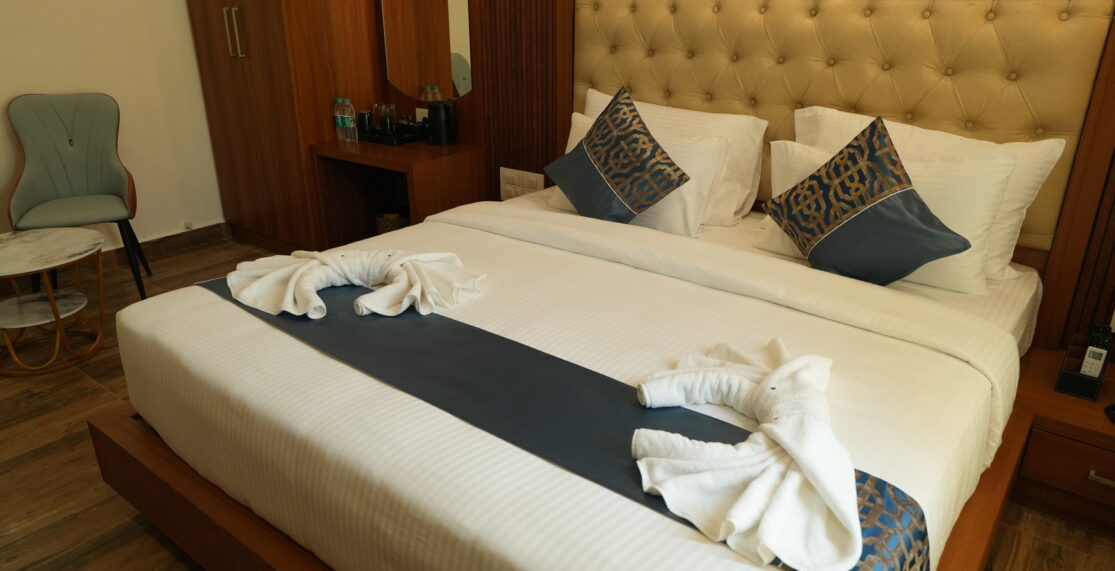 Room Full Width 3 DSC08152