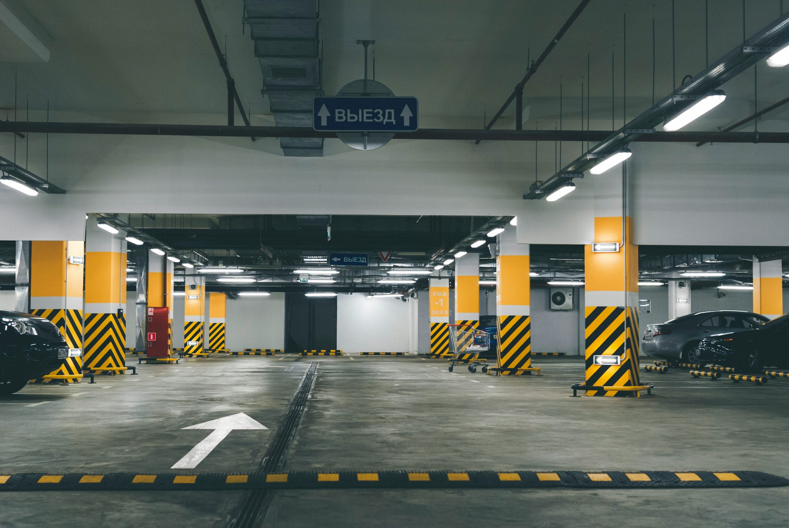 Facilities 19 egor myznik rCZQCbUAQvg unsplash scaled 1