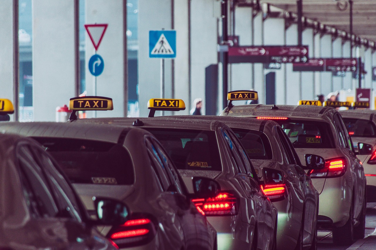 Facilities 16 taxi 7855475 1280